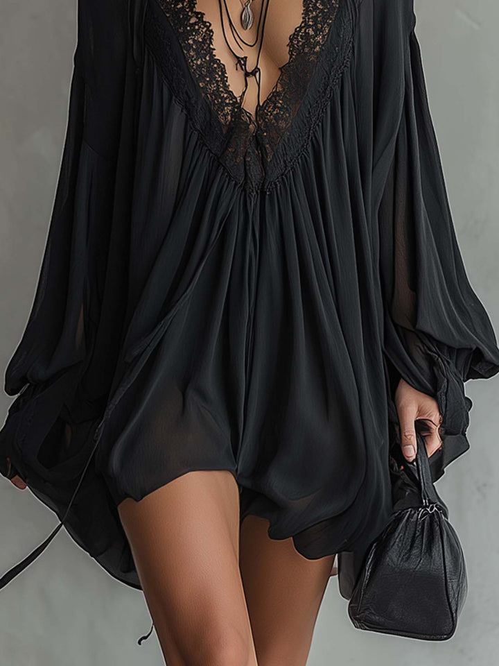 Laura - Vestido Mini em Chiffon Preto com Decote de Renda para Mulher