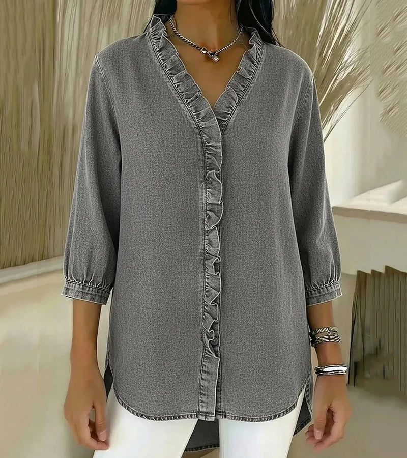 Adele | Blusa em denim fluido com decote em V e volante