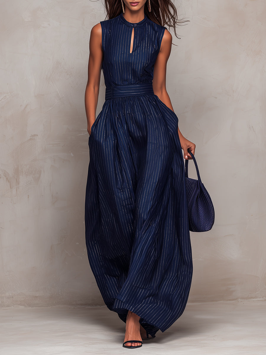 Olga - Conjunto Largo com Decote em Forma de Olho de Fechadura em Azul Escuro Listrado para Mulher