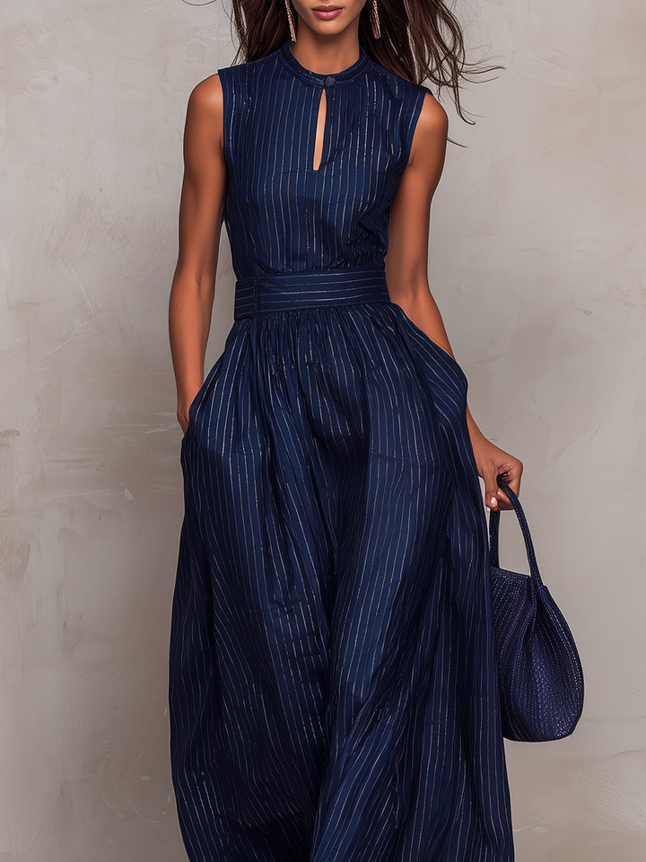 Olga - Conjunto Largo com Decote em Forma de Olho de Fechadura em Azul Escuro Listrado para Mulher