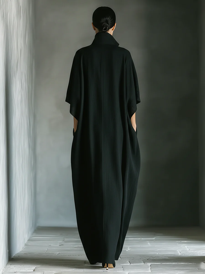 Caro - Vestido Maxi Preto Minimalista com Mangas de Quimono para Mulher