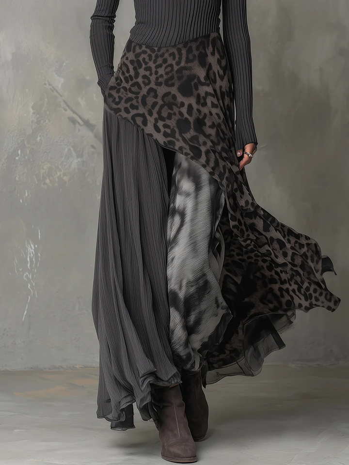 Nkem - Vestido Longo às Riscas com Estampa Leopardada
