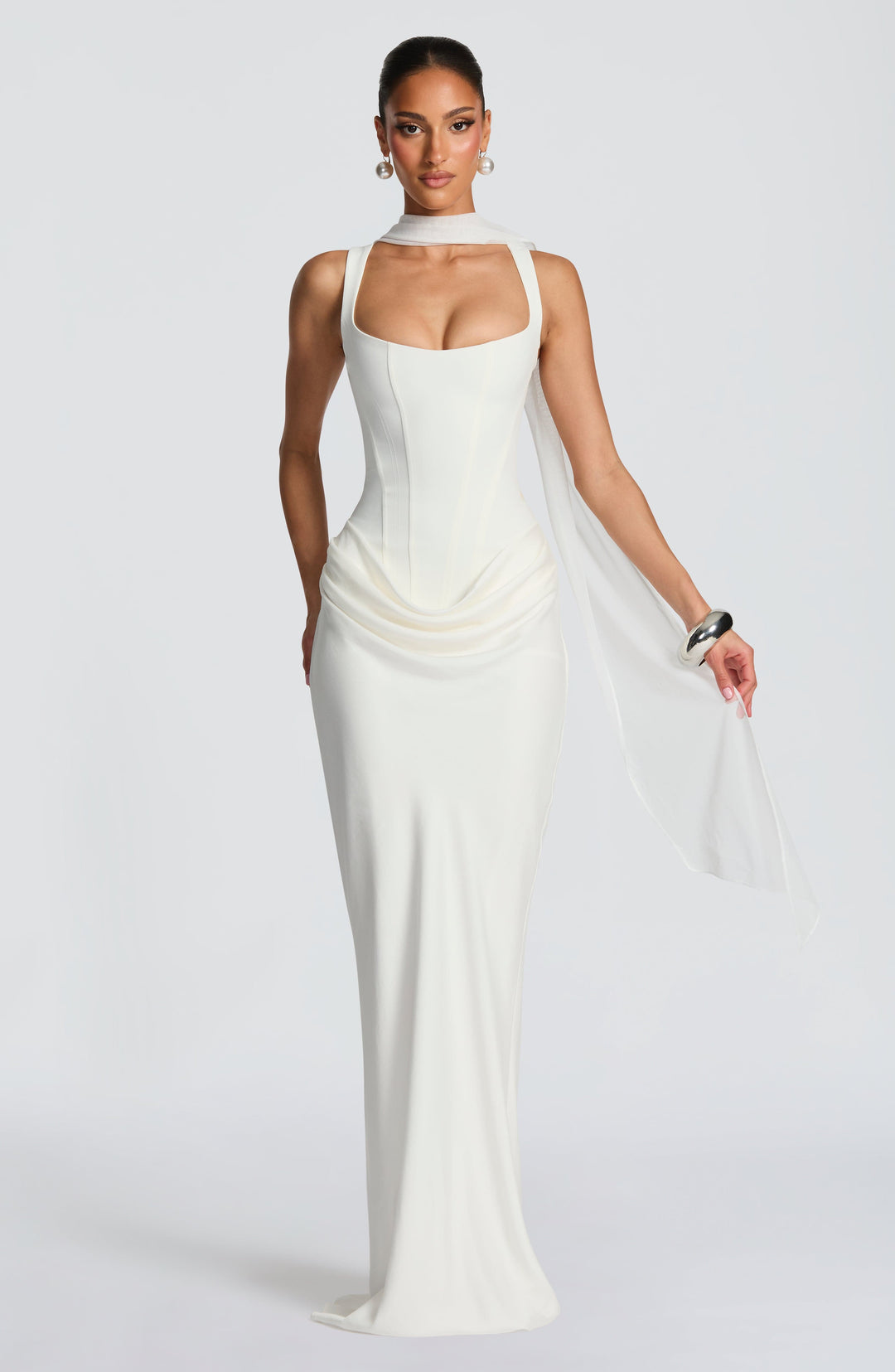 Leonor ❘ Vestido maxi com decote quadrado