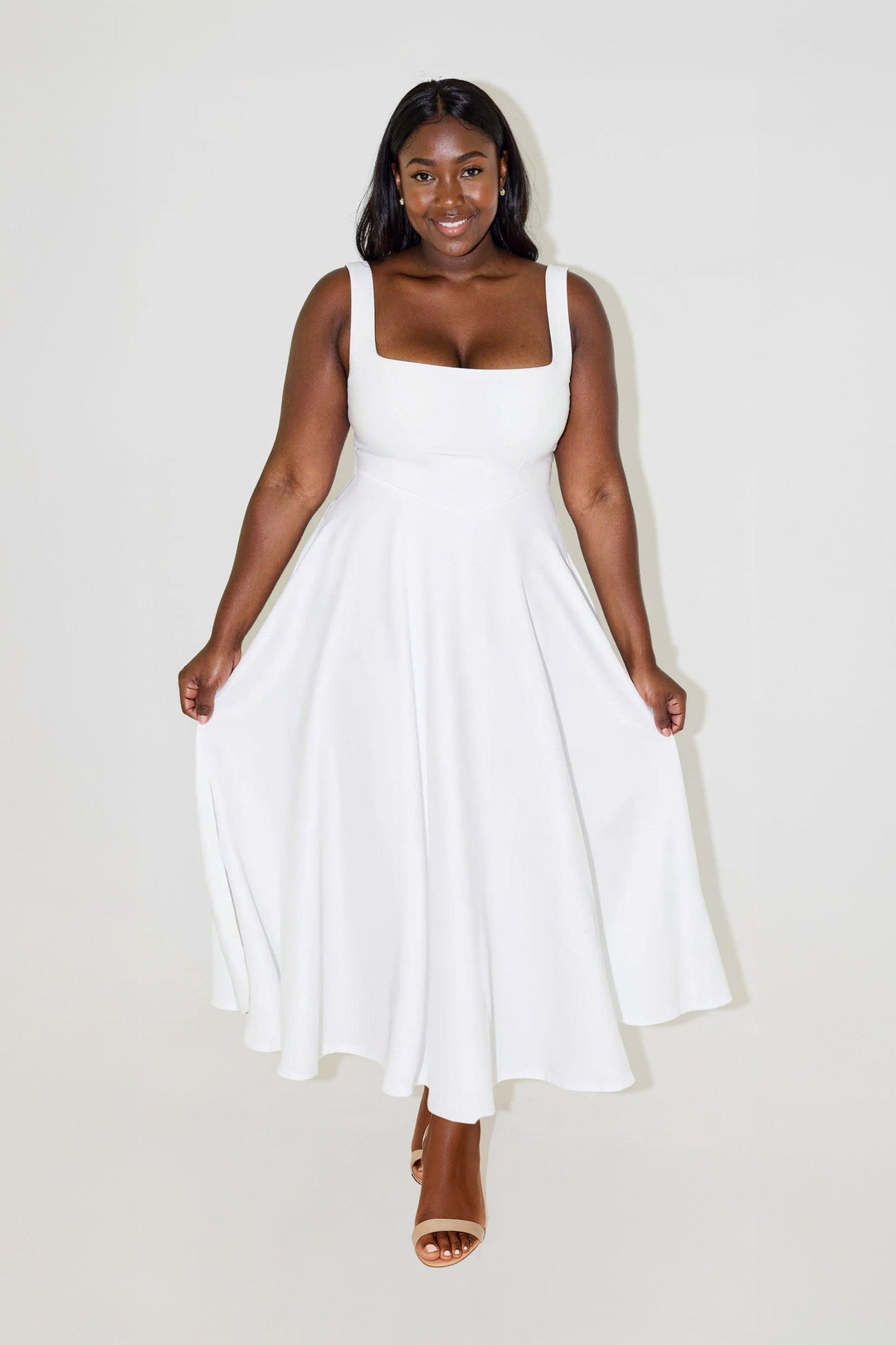 NOMI™ | Vestido midi com decote quadrado