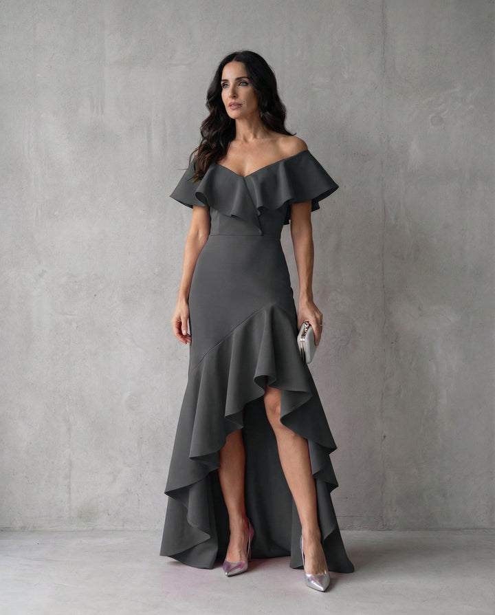 Isabel · Vestido elegante de Mulher com volantes e decote em V